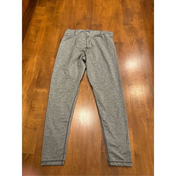 Woman’s adidas climalite workout pants 7/8 length gray size large - Picture 2 of 4